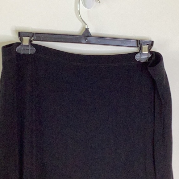 Chico Traveler's Black Wrinkle Free Faux Wrap Skirt in Size 2 (12/14/L) - Picture 6 of 8